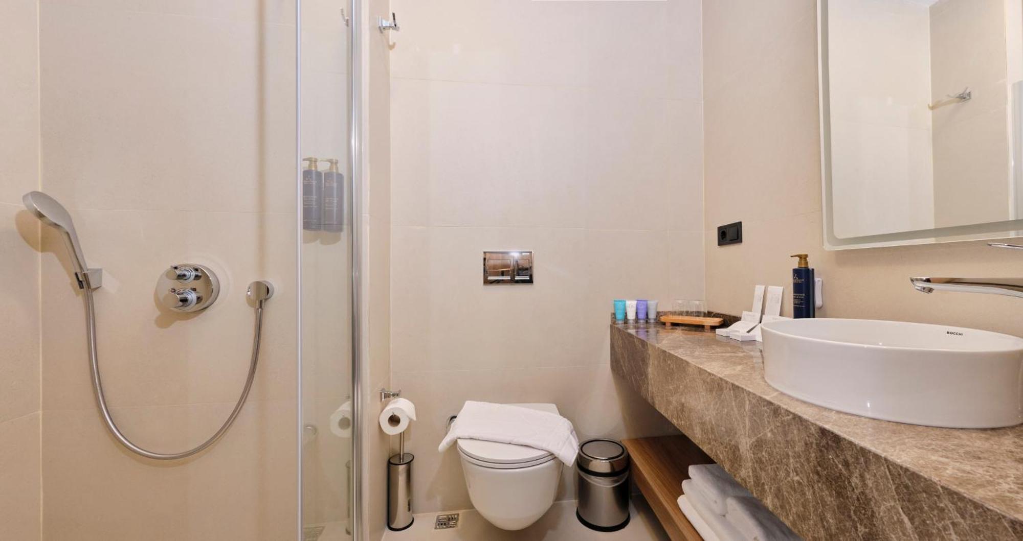 Venzi Ayayorgi-adult Only 15 * Çeşme